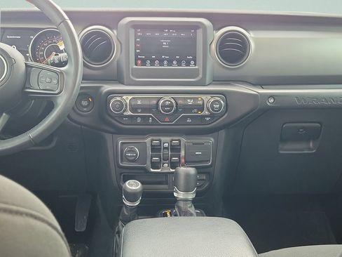 Used 2022 Jeep Wrangler Unlimited Sport AWD/4WD image 15