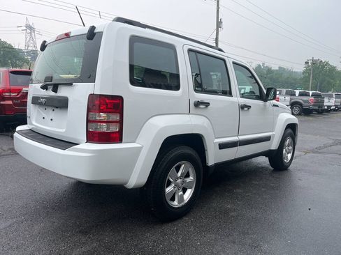 Used 2012 Jeep Liberty Sport AWD/4WD image 6