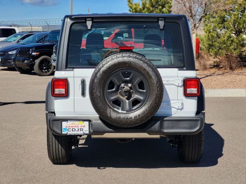 Used 2026 Jeep Wrangler Sport AWD/4WD image 5
