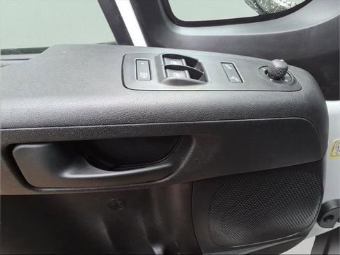 Used 2024 RAM ProMaster 2500 w/ Convenience Group image 10