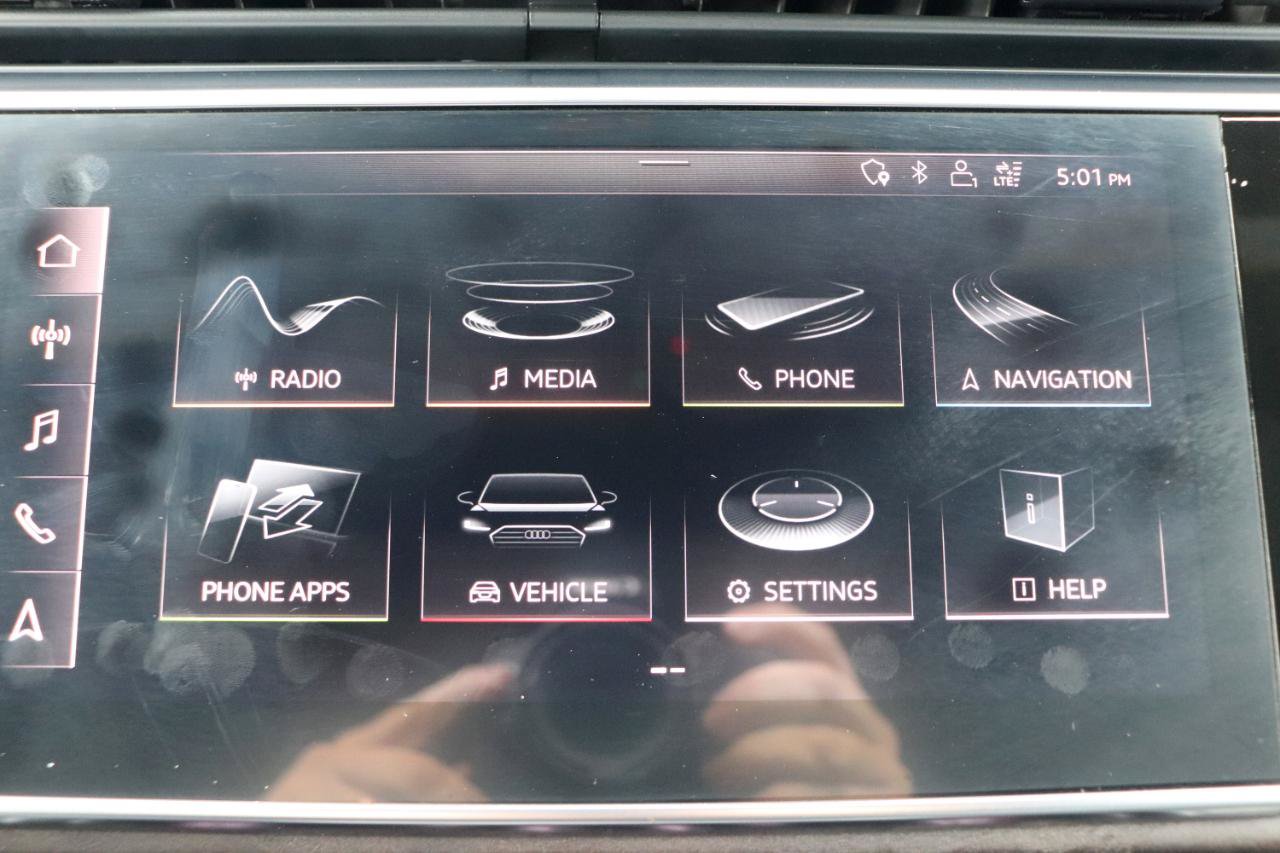 Used 2019 Audi Q8 Prestige AWD/4WD image 46