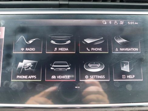 Used 2019 Audi Q8 Prestige image 46