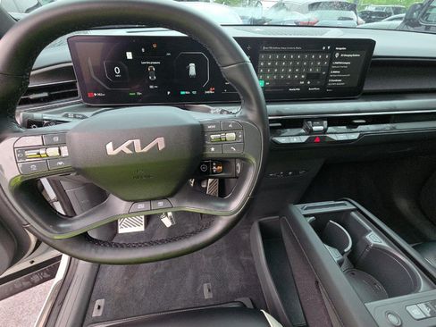 Certified 2024 Kia EV9 GT-Line AWD/4WD image 14