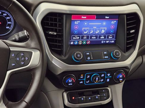 Used 2023 GMC Acadia SLT AWD/4WD image 9
