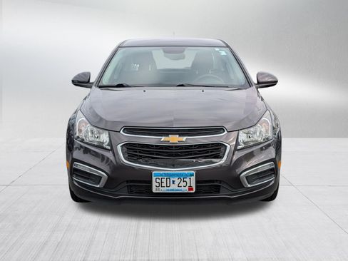 Used 2016 Chevrolet Cruze LT FWD image 2