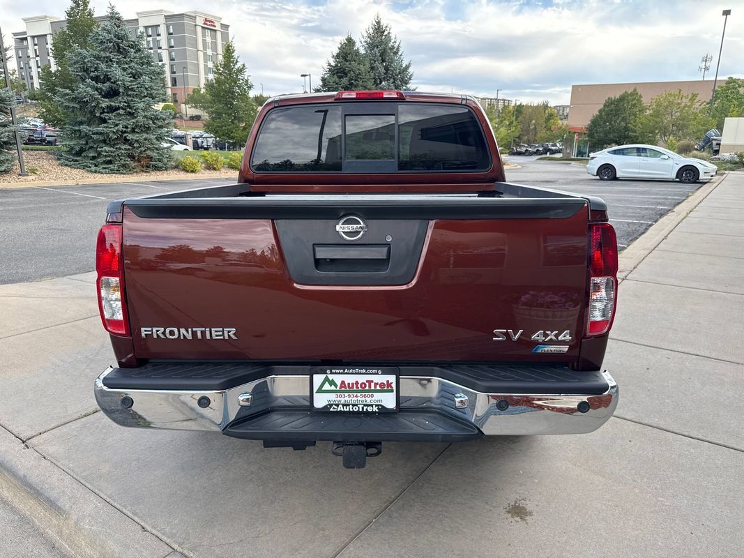 Used 2017 Nissan Frontier SV w/ SV Value Truck Package AWD/4WD image 7