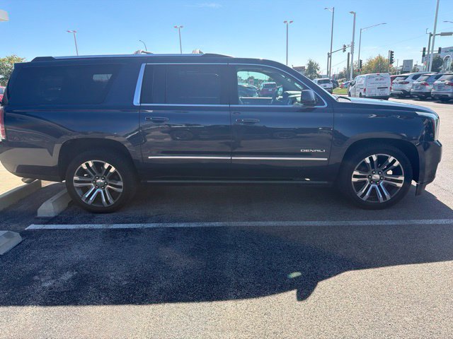 Used 2018 GMC Yukon XL Denali w/ Denali Ultimate Package AWD/4WD image 2