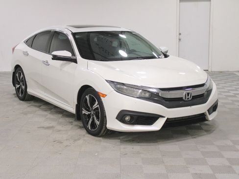 Used 2017 Honda Civic Touring image 1