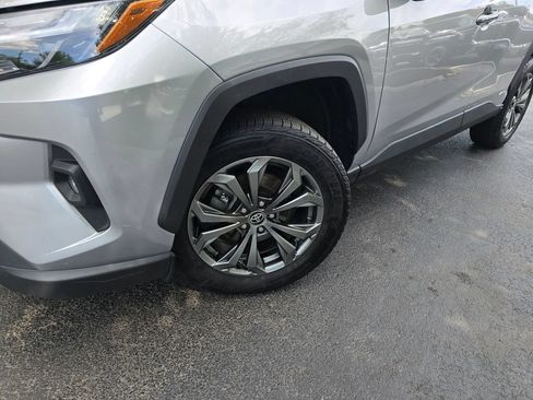 Certified 2022 Toyota RAV4 Limited AWD/4WD image 2