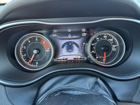 Used 2019 Jeep Cherokee Limited w/ Luxury Group image 21