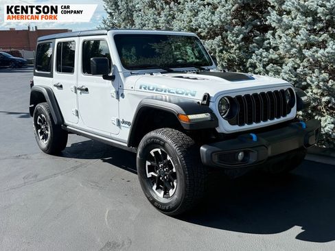 Used 2024 Jeep Wrangler Unlimited Rubicon 4xe image 12