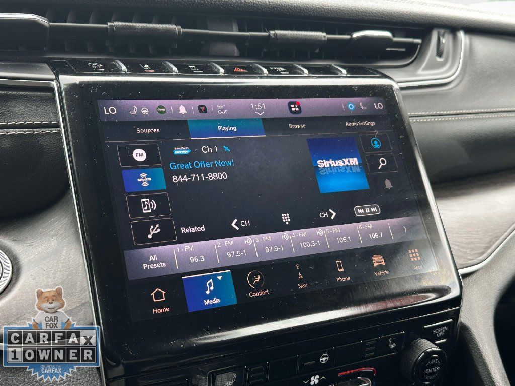 Used 2023 Jeep Grand Cherokee L Limited w/ Black Appearance Package AWD/4WD image 29