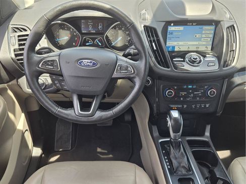 Used 2019 Ford Escape Titanium w/ U9j03 - Titanium Tow Package AWD/4WD image 27