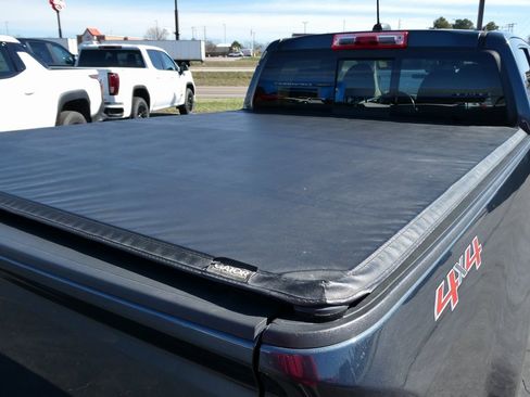 Used 2020 Chevrolet Colorado LT w/ Safety Package image 7