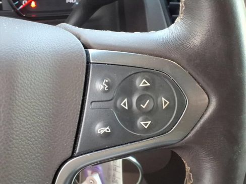 Used 2015 Chevrolet Suburban LT RWD image 13