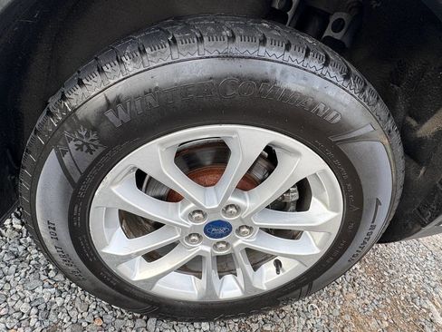 Used 2020 Ford Escape SE image 32