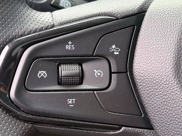 Used 2023 Chevrolet TrailBlazer LT w/ Convenience Package AWD/4WD image 22