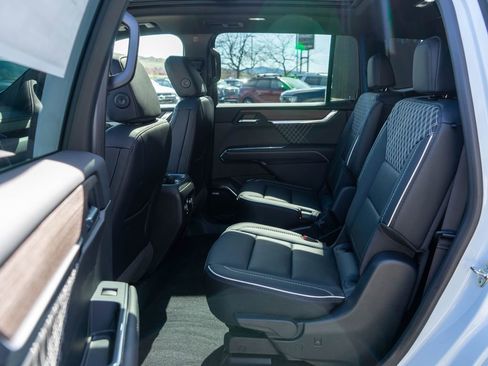 New 2026 GMC Acadia Denali w/ Super Cruise Package AWD/4WD image 14