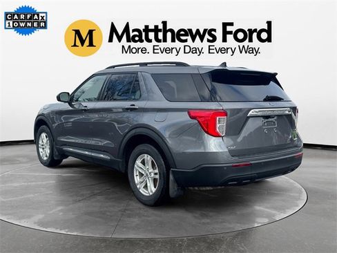 Used 2023 Ford Explorer XLT image 3