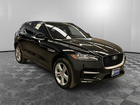 Used 2019 Jaguar F-PACE R-Sport image 7