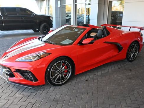 Used 2025 Chevrolet Corvette Stingray Premium Conv w/ Z51 Performance Package image 13