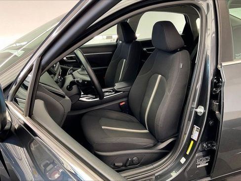 Used 2022 Hyundai Sonata SEL w/ Cargo Package image 18