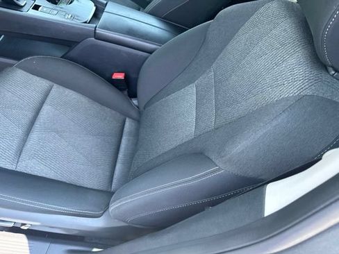Used 2025 Nissan Rogue SV FWD image 11