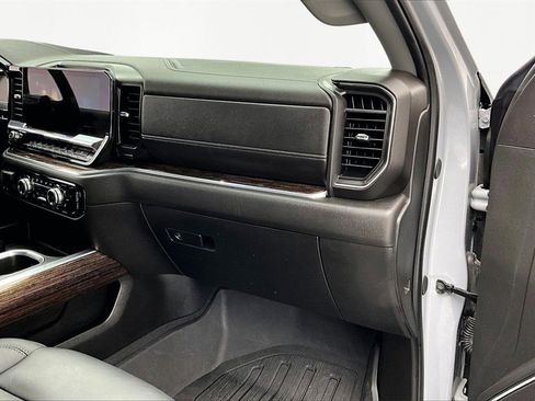 Used 2024 GMC Sierra 1500 Elevation w/ Elevation Premium Package image 17