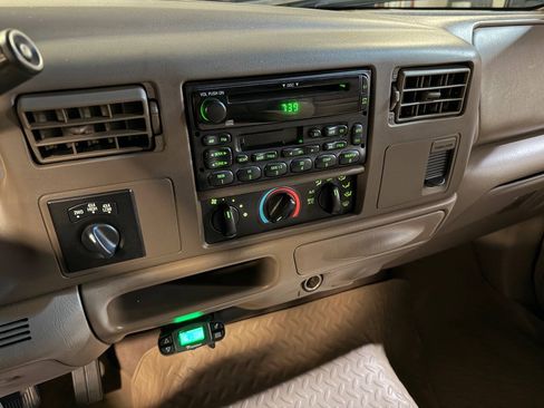 Used 2001 Ford F350 Lariat AWD/4WD image 15