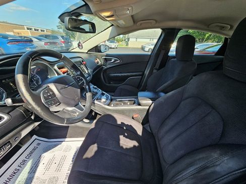 Used 2015 Chrysler 200 Limited w/ Convenience Group FWD image 19