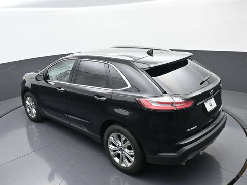 Used 2019 Ford Edge Titanium w/ Cold Weather Package AWD/4WD image 32