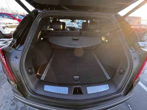 Used 2025 Cadillac XT5 Premium Luxury image 8
