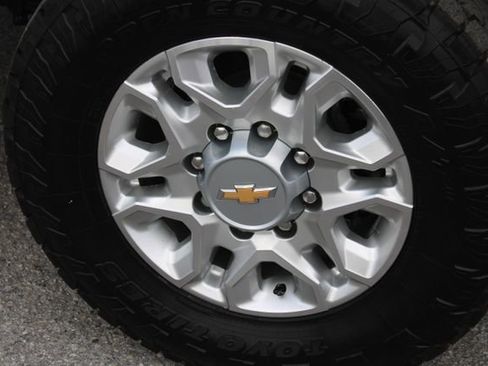 Used 2023 Chevrolet Silverado 2500 LT image 16