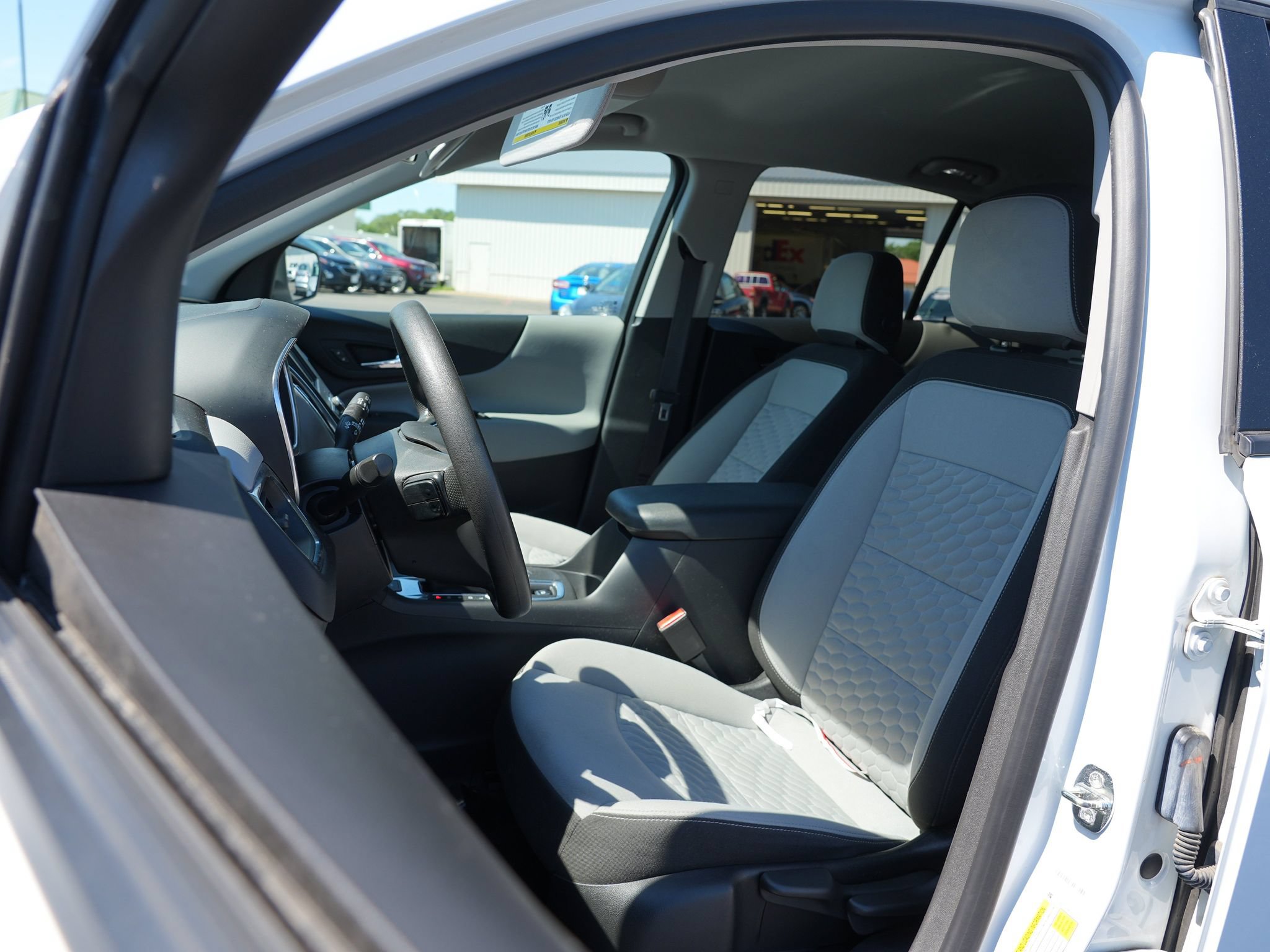 Used 2021 Chevrolet Equinox LS AWD/4WD image 13