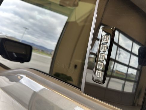 Used 2024 Ford F150 XLT w/ XLT Black Appearance Package image 8