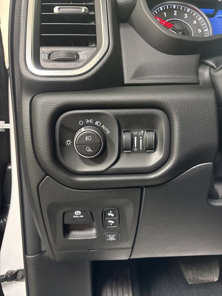 New 2026 RAM 1500 Laramie w/ Laramie Preferred Package AWD/4WD image 11