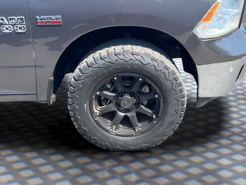 Used 2017 RAM 1500 Big Horn AWD/4WD image 12