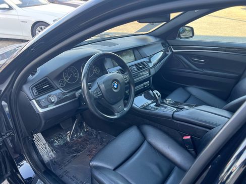 Used 2013 BMW 550i xDrive Sedan image 23