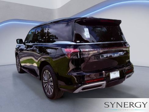 Certified 2026 INFINITI QX80 Luxe AWD/4WD image 7