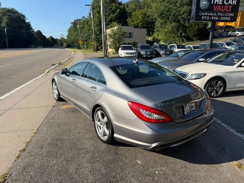 Used 2012 Mercedes-Benz CLS 550 4MATIC image 4