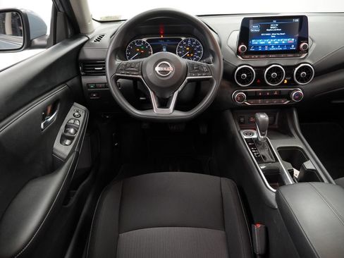 Used 2024 Nissan Sentra SV FWD image 14