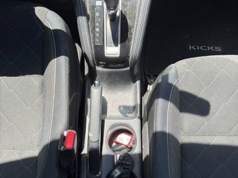 Used 2018 Nissan Kicks SV w/ Exterior Package FWD image 11