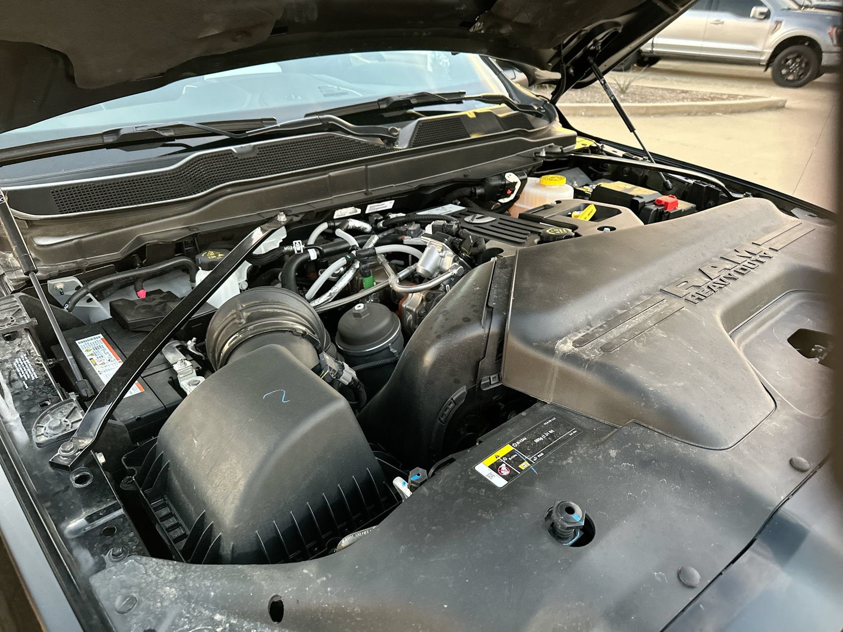Used 2025 RAM 3500 Limited AWD/4WD image 24