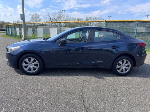 Used 2015 MAZDA MAZDA3 i SV image 4