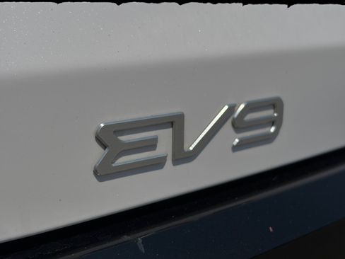 Used 2026 Kia EV9 GT-Line AWD/4WD image 28