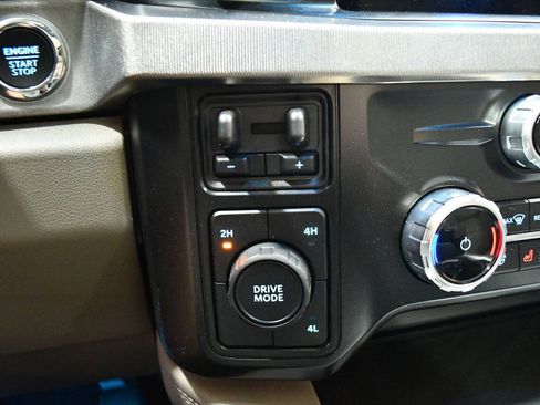 Used 2025 Ford F450 Platinum w/ Platinum Plus Package AWD/4WD image 25