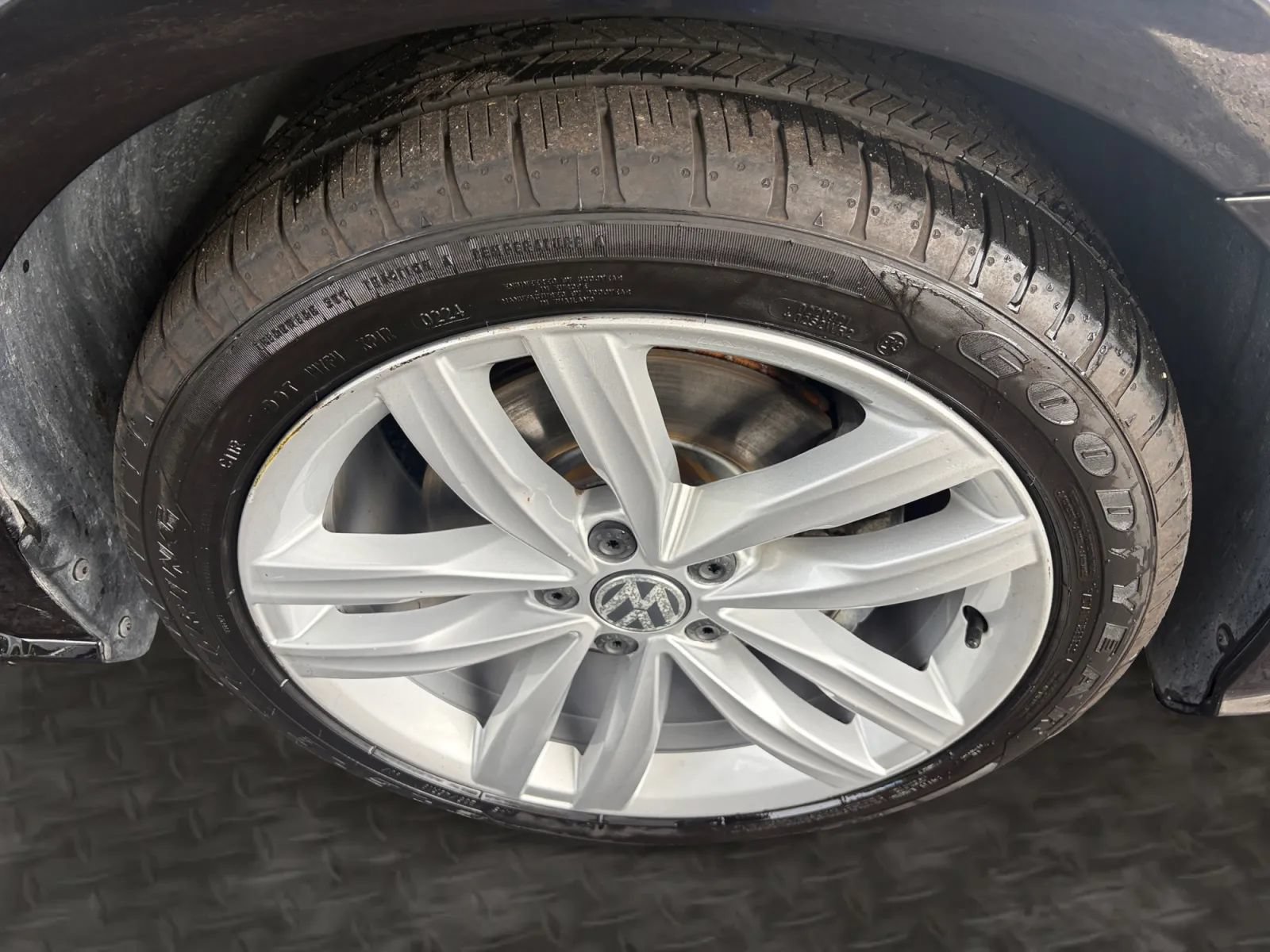 Used 2019 Volkswagen Passat 2.0T Wolfsburg w/ Wheels & Sunroof Package FWD image 39