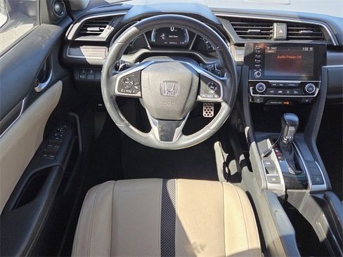 Used 2019 Honda Civic Touring image 7