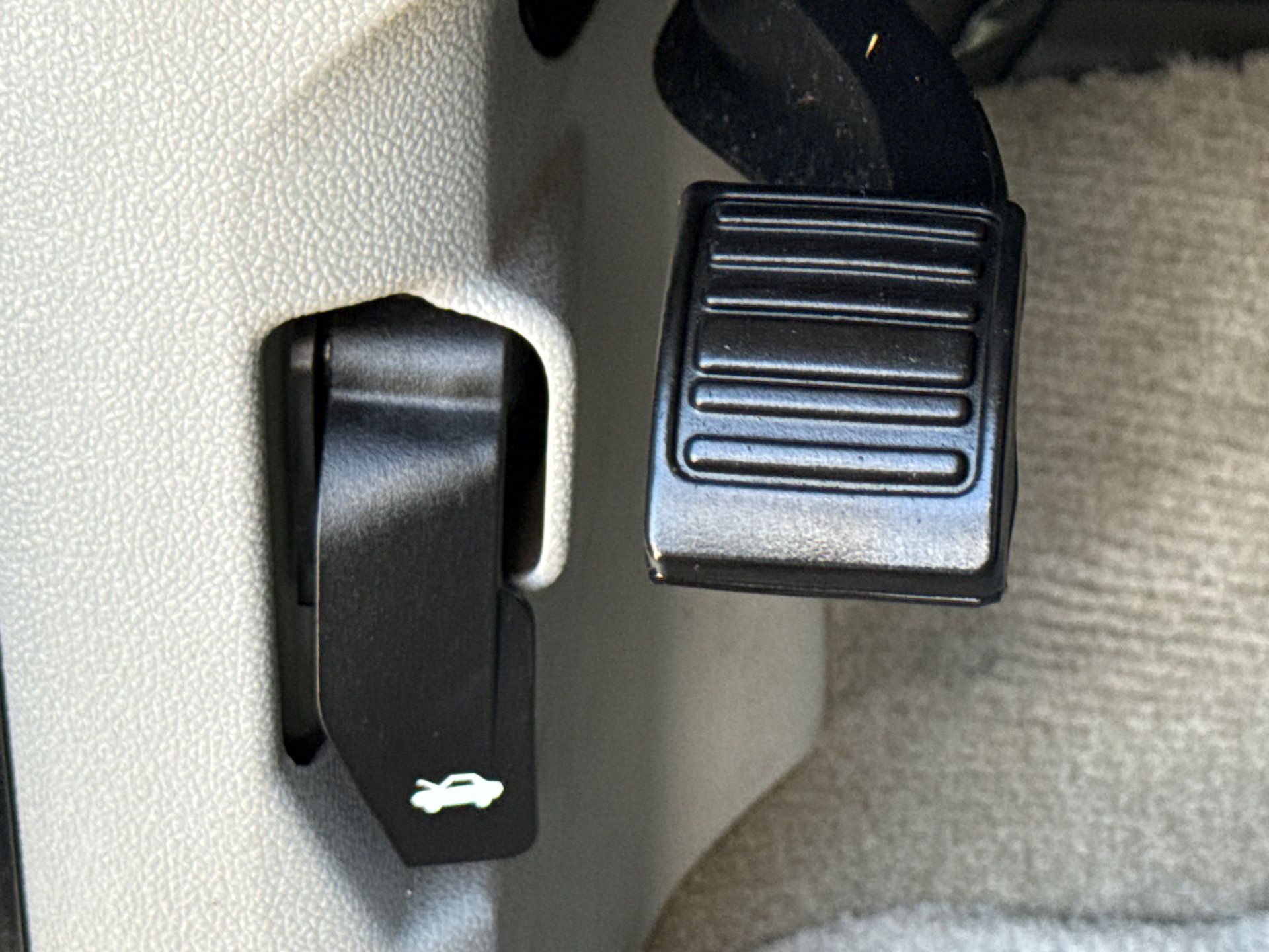 Used 2007 Chevrolet Suburban LT w/ 1LT Special Edition RWD image 24