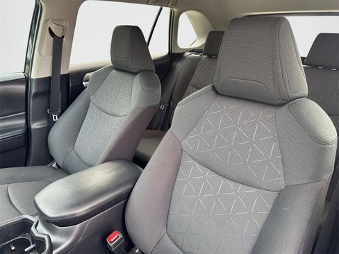 Used 2023 Toyota RAV4 AWD Hybrid image 14